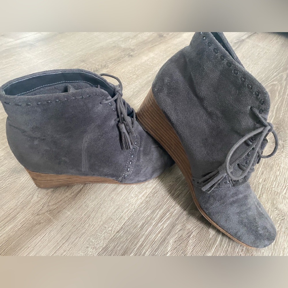 Dr. Scholl’s Grey booties